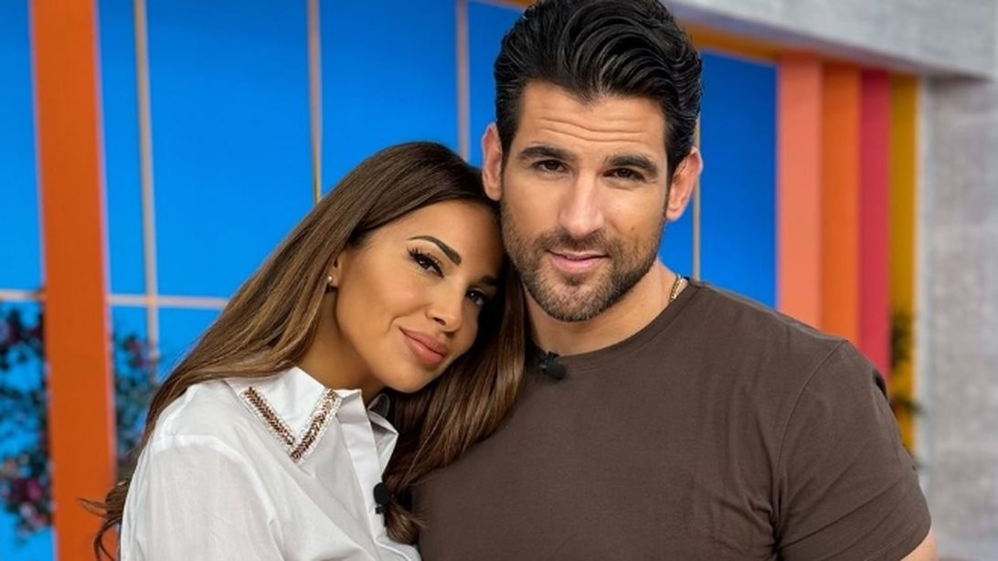 Ο Ετεοκλής Παύλου αιφνιδίασε on air την Ελένη Χατζίδου: "Εσύ είχες τα λεφτά, με βοήθησες να πάρω αμάξι"