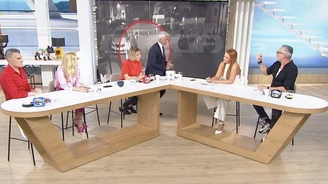 Απίστευτη ένταση στον αέρα του "Χαμογέλα και Πάλι" - Αποχώρησε έξαλλος ο Γιώργος Καλλιακμάνης