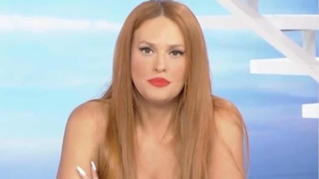 Ξέσπασε η Σίσσυ Χρηστίδου κατά του Ηλία Ψινάκη: &quot;Πάρα πολύ αμήχανο, έχω παγώσει, με προβληματίζει που δε βλέπει το λάθος&quot;