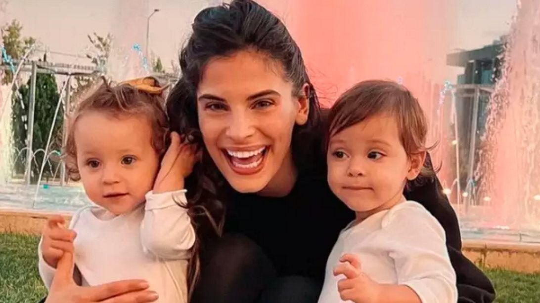 Χριστίνα Μπόμπα: "Όταν έκανα τις μικρές, δυσκολεύτηκα πάρα πολύ με τα social media"