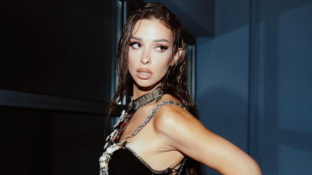 Η Ελένη Φουρέιρα μοιράζεται selfie από το γυμναστήριο - Έχει το απόλυτο six - pack και μας το δείχνει