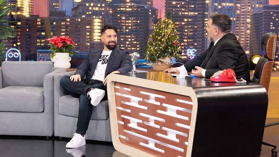 Γιώργος Σιάγκας: "Δημοσίευσα ένα βίντεο που φόραγα ποδιά, έφτασε 150.000 views και πήρα 2000 followers - Κατάλαβα ότι πουλάει"