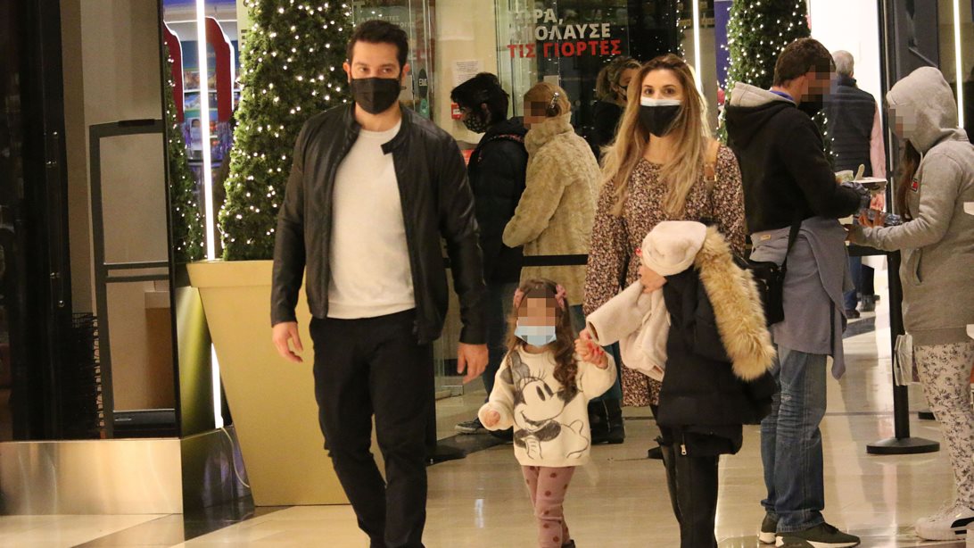 Ο σεφ της Ελένης Μενεγάκη σε μία σπάνια εμφάνιση με την οικογένειά του