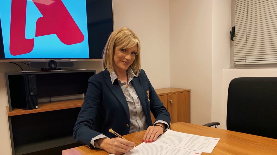 H Σάσα Σταμάτη στο Battle of the couples!