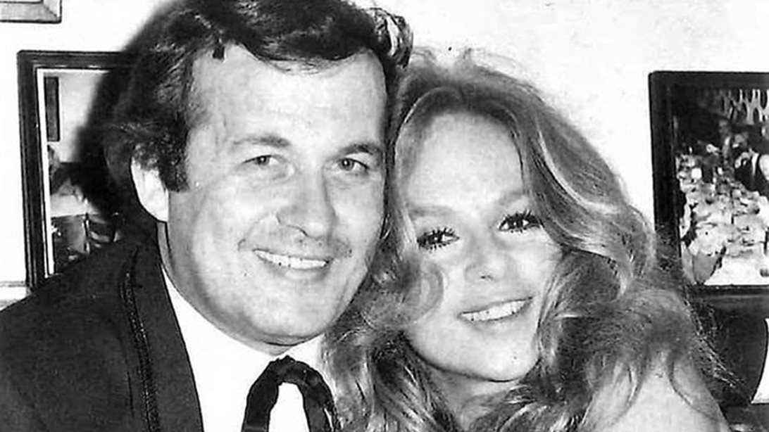 Αλίκη Βουγιουκλάκη &amp; Δημήτρης Παπαμιχαήλ | Αυτή είναι η αδημοσίευτη φωτογραφία από τον γάμο τους