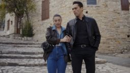 Η γη της Ελιας | Ο Παυλης διασωληνωνεται &amp; μια νεα αστυνομικος παιρνει τη θεση του Κουρακου!