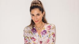 H Κατερινα Παπουτσακη σε μια απροσμενη συνεργασια on stage