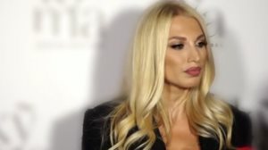 Η Κωνσταντινα Σπυροπουλου μιλα για τα &quot;μαχαιρωματα&quot; που δεχτηκε στην τηλεοραση