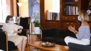 Λινα Μενδωνη: Η σπανια εξομολογηση στη Σασα Σταματη: Η ζωη στο  Υπουργειο Πολιτισμου, ο γιος της &amp; η πιο δυσκολη στιγμη