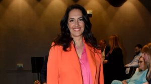 Νονη Δουνια | Στη Νεα Υορκη για χαρη της κορης της, Ριας