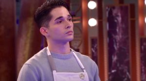 MasterChef | Καθαιρεσαν τον αρχηγο σε κλιμα ειρωνειων: &quot;Δυστυχως, για εκεινους, εχουν καποιους σπιουνους στην παρεα&quot;