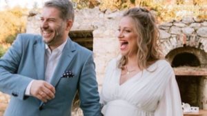 Λενα Δροσακη: Γεννησε! Μπαμπας ο Αλεξανδρος Μπουρδουμης