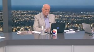 Γιωργος Παπαδακης | Τηλεθεατης τον αποκαλεσε &quot;σκουληκι περιπτερα&quot; | Δειτε πως του απαντησε