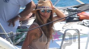 Ελενη Τσολακη: Σε χαλαρες στιγμες με τον συζυγο της στα Κουφονησια