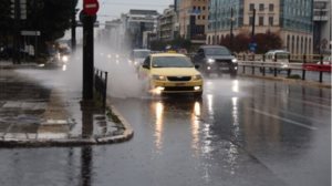 Δυνατοτητα για εξ΄ αποστασεως εργασια και στον ιδιωτικο τομεα λογω κακοκαιριας - Τα μετρα του υπουργειου Εργασιας