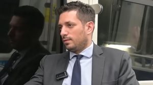 Κωνσταντινος Κυρανακης: "Τελευταια φορα που ειδα τον πατερα μου ηταν την ημερα της κηδειας της μητερας μου"