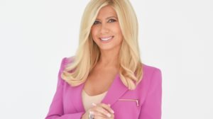 Ζηνα Κουτσελινη: Εχω αφαιρεσει το στηθος μου - Πρωτα με κοιτουσαν εκει και μετα στα ματια"