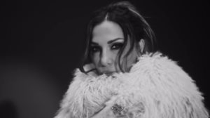 Η Δεσποινα Βανδη μαγνητιζει τα βλεμματα με το νεο της video &quot;Καλα Να Περνατε&quot;