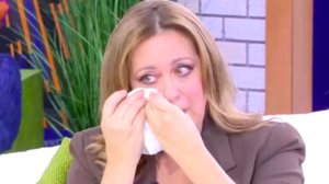 Συγκινηθηκε η Ευαγγελια Μουμουρη: "Γιατι το κανατε αυτο;"