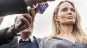 Angelina Jolie | Επισκεφτηκε τη Ραφα με σκοπο την επισπευση της ανθρωπιστικης βοηθειας
