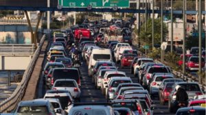 Οκτω τροχαια στον Κηφισο: Ουρες χιλιομετρων απο το υψος της Μεταμορφωσης μεχρι τον Πειραια