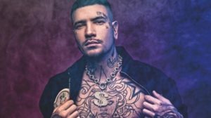 SNIK: «Καποιοι καλλιτεχνες πανε απατοι και χαιρομαι πολυ που τους εχω στειλει στον ΟΑΕΔ»