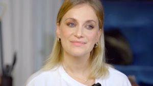 Λενα Δροσακη: "Η μαμα μου με ρωτησε μηπως ειμαι γκει, μηπως μου αρεσουν τα κοριτσια"