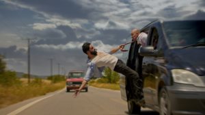 Δειτε τις πρωτες σκηνες απο τις "Κακες Ιδεες" με τον Διονυση Ατζαρακη