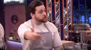 Βγηκαν τα "μαχαιρια" αναμεσα σε Χριστιανα και Λευτερη στην κουζινα του MasterChef: "Μην πεις κουβεντα"