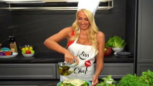 &quot;Κατι Ξαναψηνεται&quot; | Το τρειλερ με την Κωνσταντινα Σπυροπουλου κυκλοφορησε!