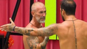 Εξαλλος ο Αρης Σοιλεδης με τον Τακη Καραγκουνια στο Exathlon: &quot;Παιζω και μιλας. Καραγκιοζη&quot;