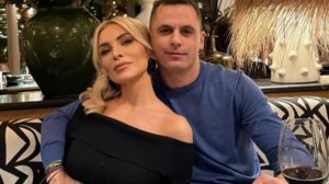 Η Κατερινα Καινουργιου για φαγητο στο εστιατοριο του Παναγιωτη Κουτσουμπη