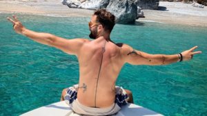 Ηλιας Βρεττος: Η νεα σεξι φωτογραφια απο τις διακοπες του | Μονο με το μαγιο του!