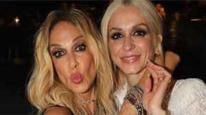 Η Σοφια Καρβελα σε επικη throwback φωτογραφια με την Αννα Βισση