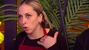 Ξεκινησαν οι εντασεις στο MasterChef: &quot;Εχει αρχισει να φοβαται. Τριζει η καρεκλα του&quot;