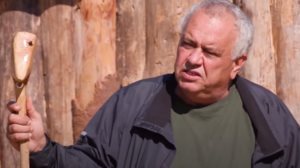 Αυστηρη παρατηρηση του επιστατη στη Φαρμα: &quot;Αν ξαναδω τετοια κατασταση θα χασετε το φαι της ημερας&quot;