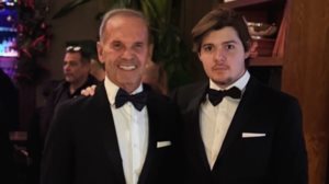 Ο Πετρος Κωστοπουλος περασε την Πρωτοχρονια με τον γιο του, Μαξιμο