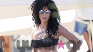 Μαρια Σολωμου: Κανει θαλασσια σπορ στην Παρο και «τρελαινει» τους θαυμαστες της!