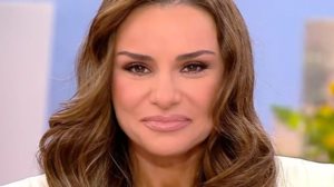 Γενεθλια για την Ελενη Τσολακη - "Λυγισε" on air με τις ευχες της μητερας της