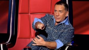 The Voice | Ο διαγωνιζομενος που συγκινησε τους κριτες με την ιστορια του &amp; η ολο νοημα ατακα του Μαζωνακη για τα &quot;σογια&quot;