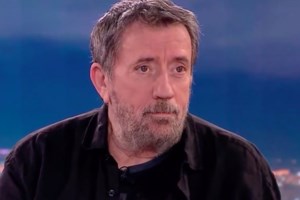 Σπύρος Παπαδόπουλος: "Δεν ξέρει να γράφει ωραία αστεία, δεν μου αλλάζει γνώμη κανείς"