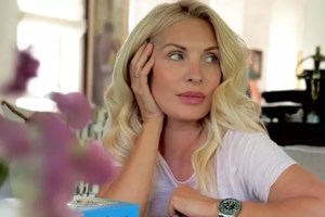 Ο Κωνσταντίνος Αντωνάτος σχολιάζει την ελληνική τηλεόραση: Σιγά τα αυγά, ποιος θα παρουσιάσει τις "Μαμά-δες"