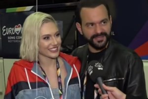 Η Ηλιάνα Παπαγεωργίου δοκίμασε on air την ανάποδη "γέφυρα" της Έλενας Τσαγκρινού