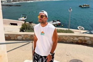 Ο Σάκης Κατσούλης ξεκίνησε θεραπείες για τη βαρηκοΐα: "Μην το κρύβω. Δεν είναι ό,τι πιο ευχάριστο" - εικόνα 3