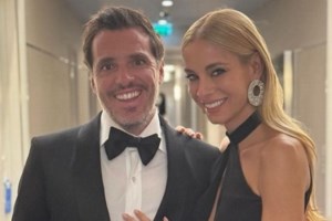 Συγκινημένη η Δούκισσα Νομικού! Ο Σάββας Θεοδωρίδης πρώτη φορά σχολείο - εικόνα 3