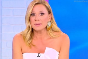 Κατερίνα Καραβάτου: "Έχω ανοιχτή την πόρτα και ξαφνικά βλέπω ανθρώπους να μπαίνουν στο σπίτι που δεν γνωρίζω"