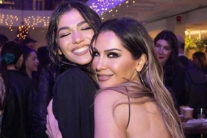 Η Δέσποινα Βανδή εύχεται στη Μελίνα Νικολαΐδη με αδημοσίευτη φωτογραφία: "Λουλούδι μου" - εικόνα 2