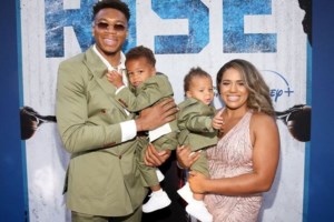 Γιάννης Αντετοκούνμπο: "Βλέπω εδώ και επτά χρόνια αθλητικό ψυχολόγο"