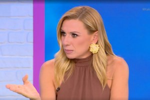 Κατερίνα Καραβάτου: "Αυτό είναι ρεπορτάζ ολικής..Έχει σωθεί κόσμος αυτή τη στιγμή που μιλάμε"