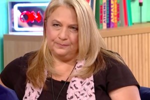 Αίθρα Λυκουρέζου: "Διαλύθηκαμε όταν πέθανε η μητέρα μου - Αυτήν τη στιγμή αισθάνομαι οικογένειά μου 3 ανθρώπους"